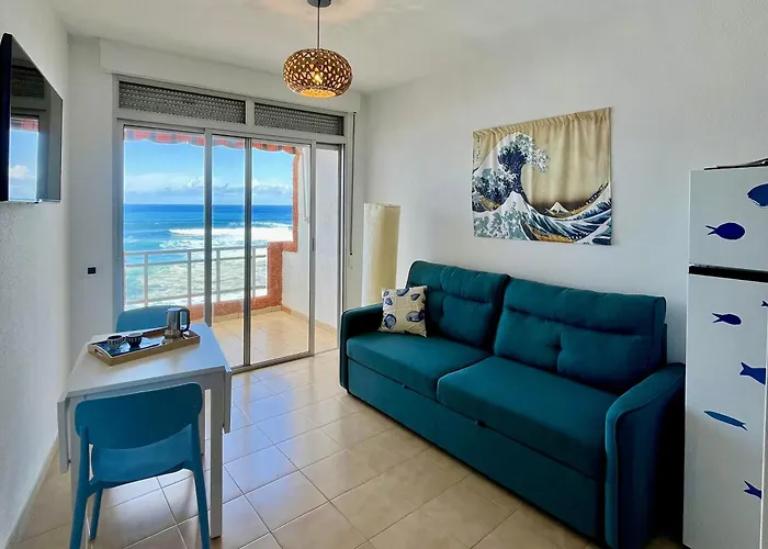 Casa De Olas - Ocean Front With Balcony Apartment