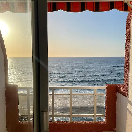 Casa De Olas - Ocean Front With Balcony Punta Del Hidalgo